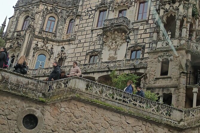 Medieval Vila de Sintra Tour from Lisbon in Mercedes de Luxo - How the tour intro works (since it’s not fully guided)