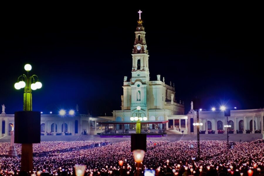 Night Trip to Fátima + Candlelight Procession - Transport, Admissions, and Water: Is $80 Good Value?