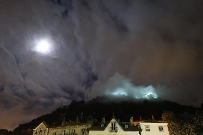 Night Walk: "From the Ghosts of the Castle to the Apparitions of the Mountains" - Who this Sintra night walk suits best