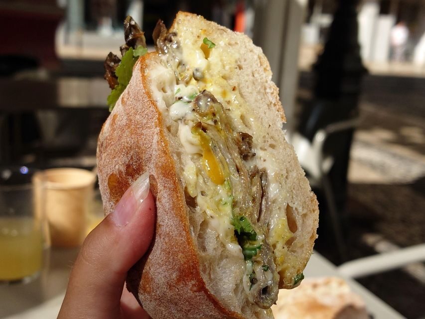 No Diet Club - Unique food tour in Lisbon with many Tastings - Stop by stop: how the tastings build a real Lisbon meal