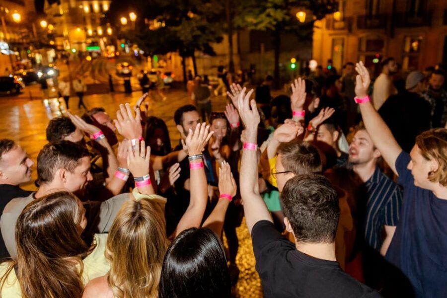NYE Pub Crawl + VIP Club Entry - VIP club entry in Lisbon: worth it if you want the night to end in style