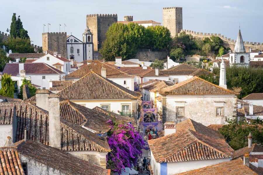 Óbidos: Flexible Walking Tour in Medieval Town - Direita Street: The Easiest Way to Get Oriented
