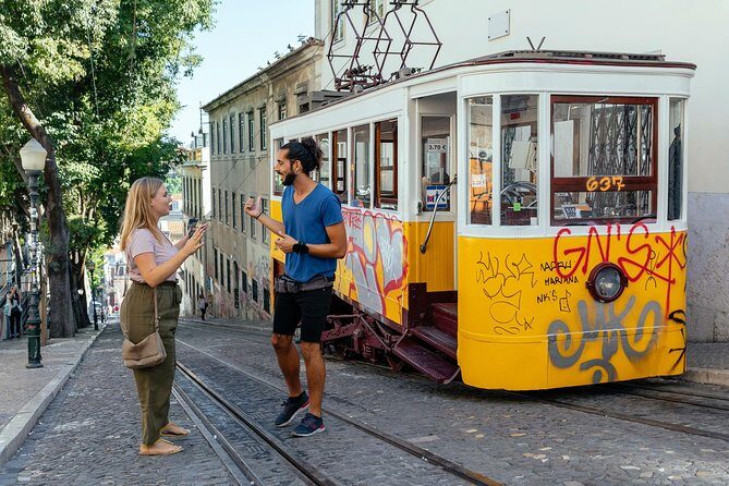 Off the Beaten Track in Lisbon: Lapa Private Tour - Casa Ferdando Pessoa: literature culture in an everyday neighborhood
