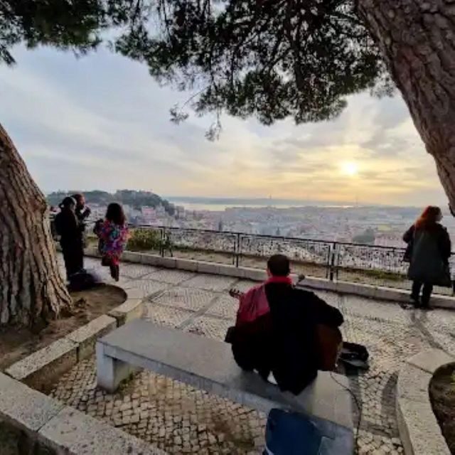 Old town of Lisbon on board of a tuk tuk- 1hour - Where you start at Praça da Figueira (and why it matters)