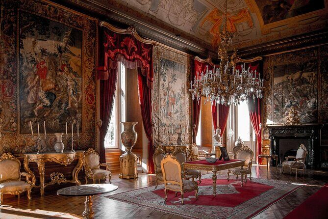 Palaces of Portugal Private Tour - Queluz National Palace: a strong first stop for royal scale