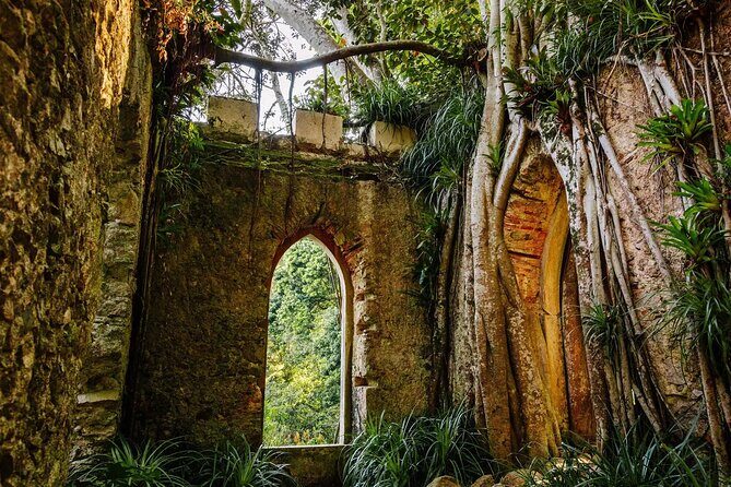 Park and Palace of Monserrate - The monastery element: peaceful contrast to the palace