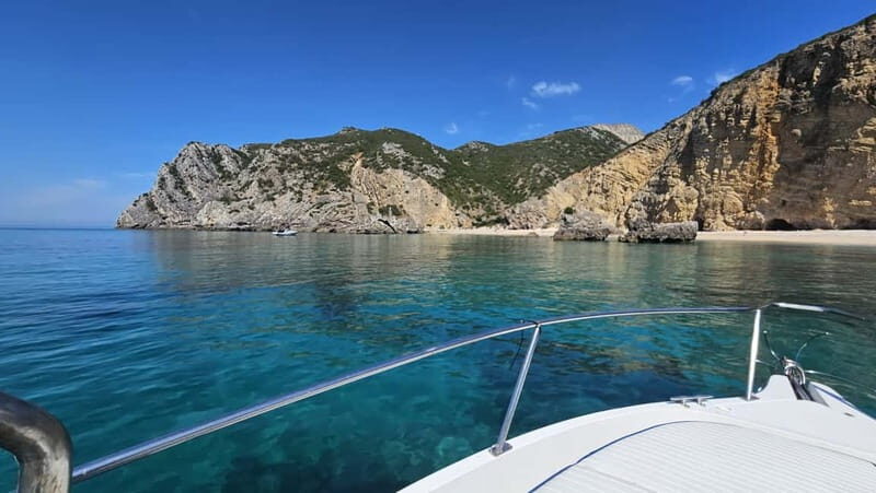 Passeio de Barco em Sesimbra (Publico/Compartilhado) - Meeting point you should find fast