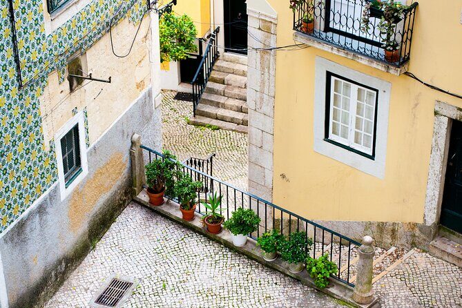 Photography Workshop-Tour in Alfama - Lisbon - Weather and Photo Reality: Why Rain Doesn’t Always Ruin It
