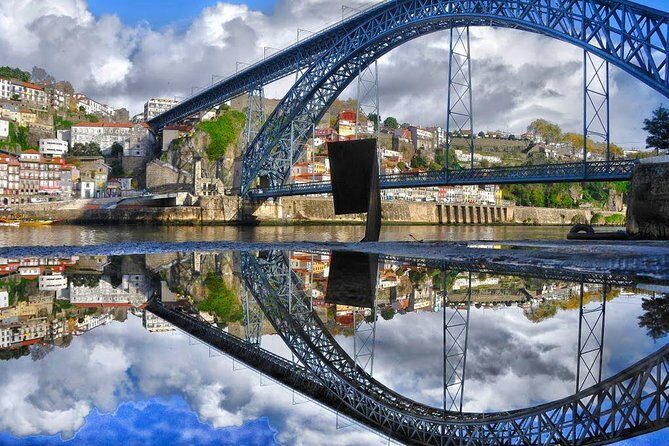 Porto, Aveiro and Costa Nova Private Tour From Lisbon - Moving Into Porto: The Panoramic Hits That Give You Bearings Fast