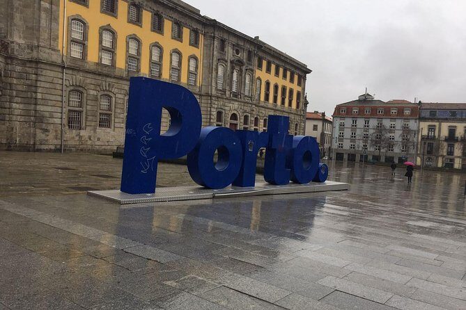 Porto, Aveiro and Costa Nova Private Tour From Lisbon - Miradouro Serra do Pilar: Quick Time to Look Up and Reset