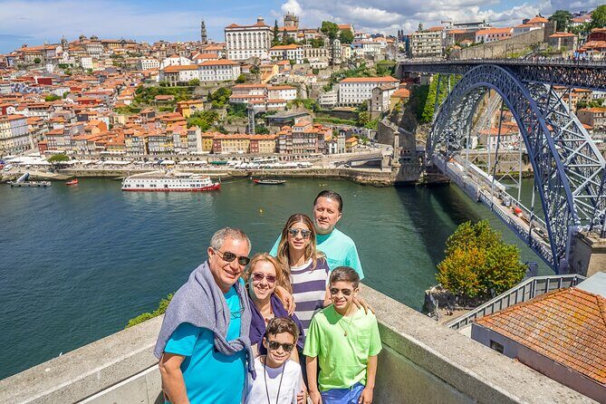 Porto Heritage & Wine: Exclusive Private Day Trip from Lisbon - Rua das Flores: history, style, and a pedestrian stroll