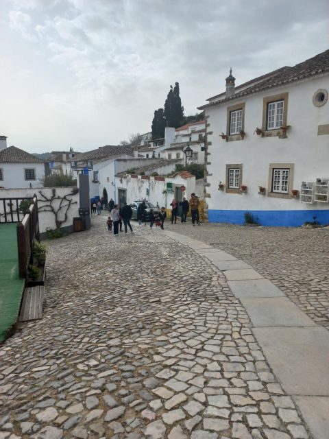 Porto / Lisbon Transfer with Nazaré & Óbidos - Best for this transfer, and who should skip it