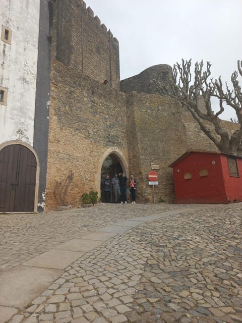 Porto / Lisbon Transfer with Nazaré & Óbidos - Should you book this Porto to Lisbon transfer with Nazaré and Óbidos?