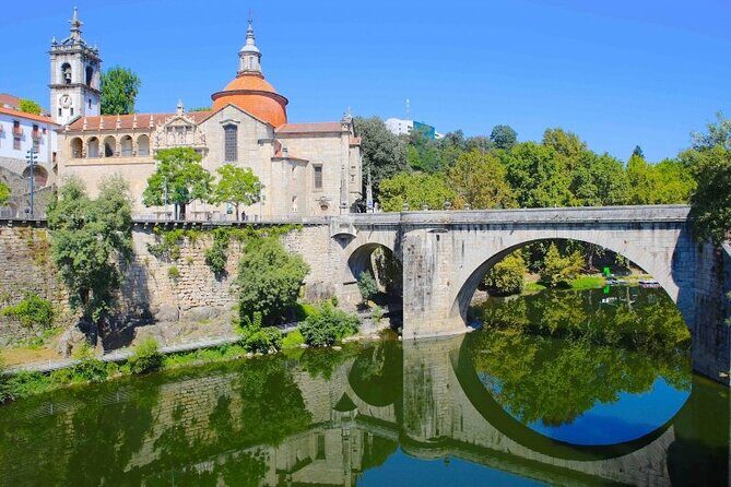 Private 7-day itinerary in Portugal - Aveiro, Nazaré, and Óbidos: Canals, Big Waves, and Medieval Walls (Day 6)
