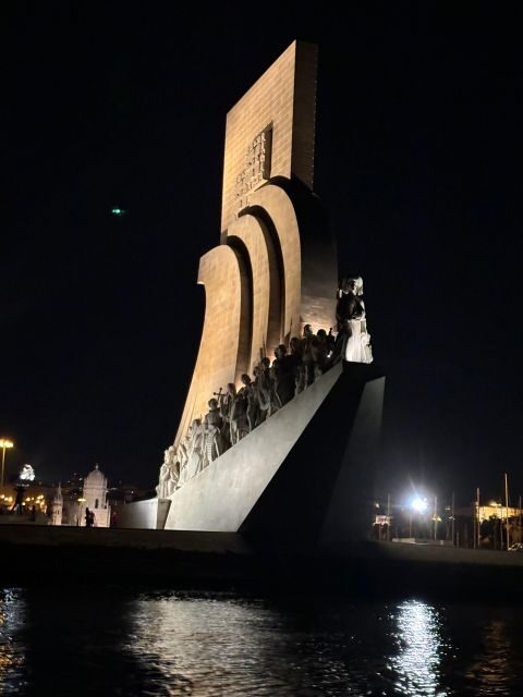 Private Boat Night Tour - Lisbon - Quick hits