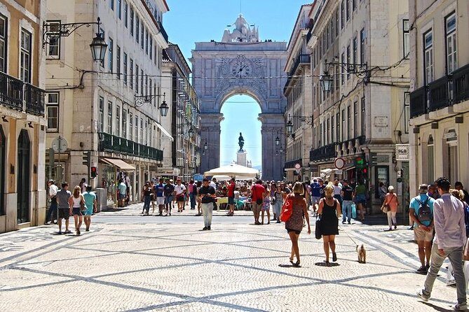 Private day Tour of Lisbon - Baixa, Rossio, and Restauradores: squares and the Rua Augusta moment