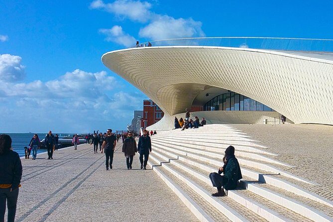 Private day Tour of Lisbon - Jerónimos Monastery and the Discoveries cluster (plus Pasteis de Belem)