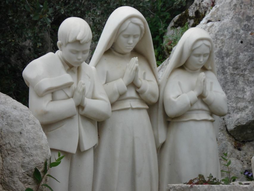 Private Fatima Full Day Tour from Lisbon - Entering the Our Lady of Fátima Sanctuary with the right focus