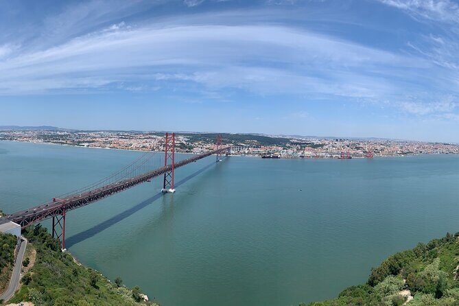Private guided tour Lisbon highlights and hidden gems - Padrao dos Descobrimentos: 20 Minutes for the Big Monument Feel