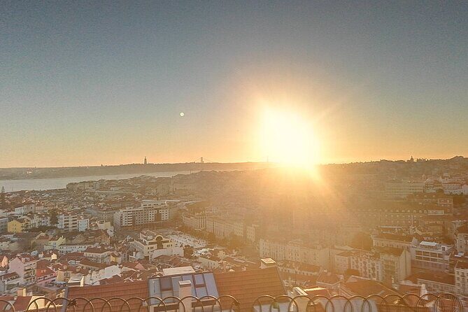 Private Guided Tuktuk Tour in Lisbon - Miradouro das Portas do Sol: Classic Viewpoints in a Short Window