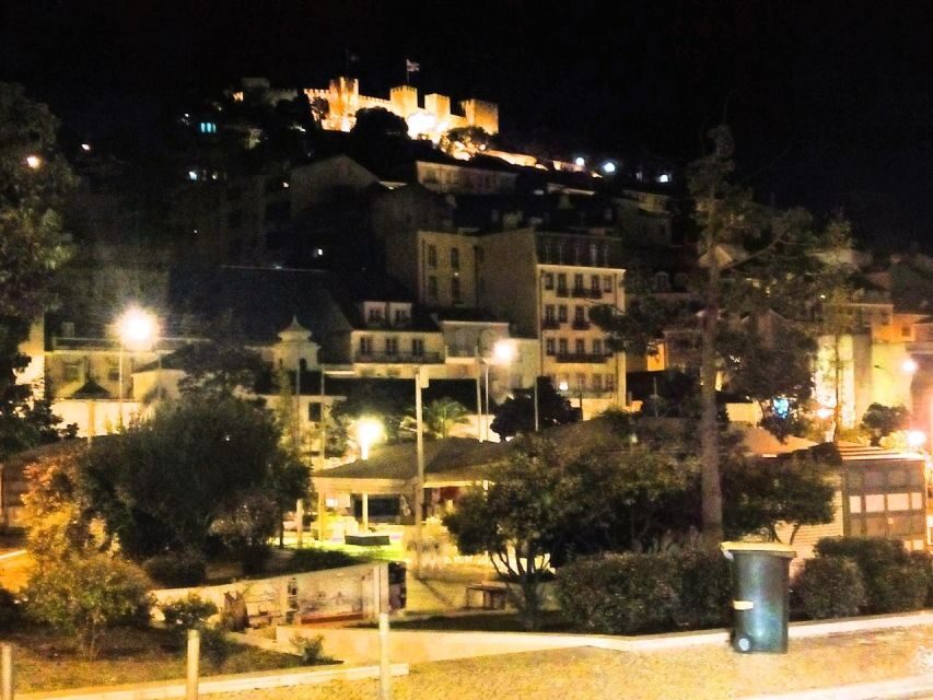Private half-day Lisbon by Night Fado UNESCO Heritage &Views - Mouraria and Graça: the “in-between” streets you’ll actually appreciate