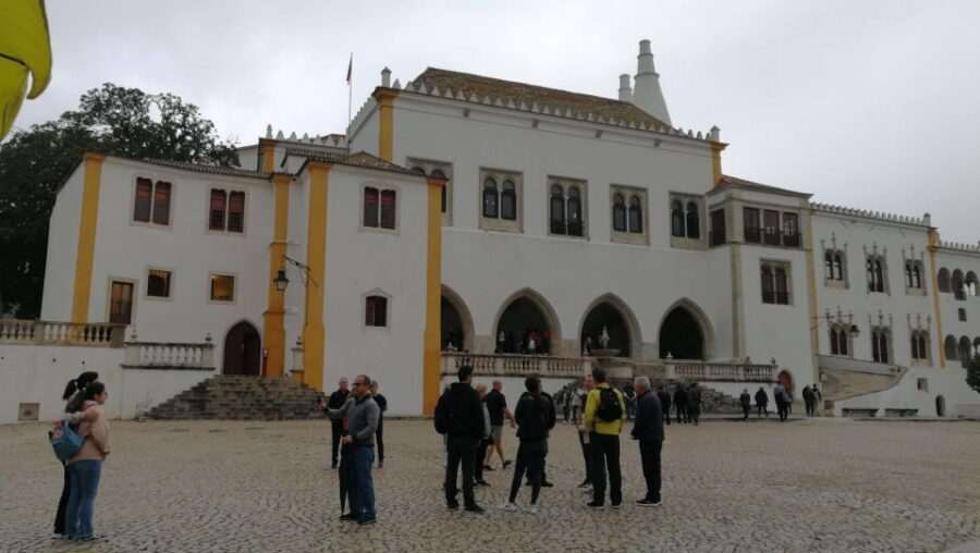 Private Half Day tour Sintra Pena Palace & Initiantion Well - Value check: what you’re paying for (and what you still need to pay)