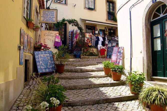 Private Half Day Tour To Sintra - Cascais beach resort: the coastal finish