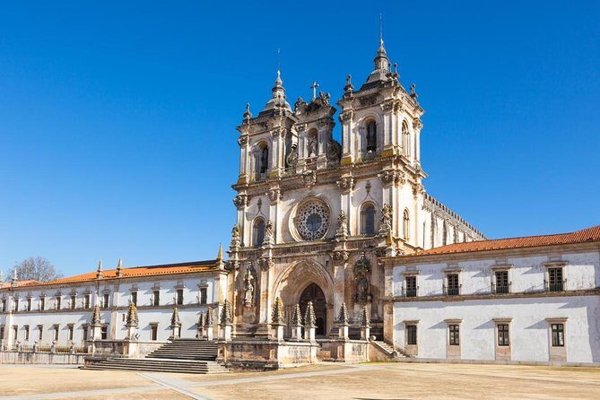 Private, Historical Route: Óbidos, Nazaré, Alcobaça and Batalha. - Óbidos Castle Walk: Medieval Streets With a Clear Goal
