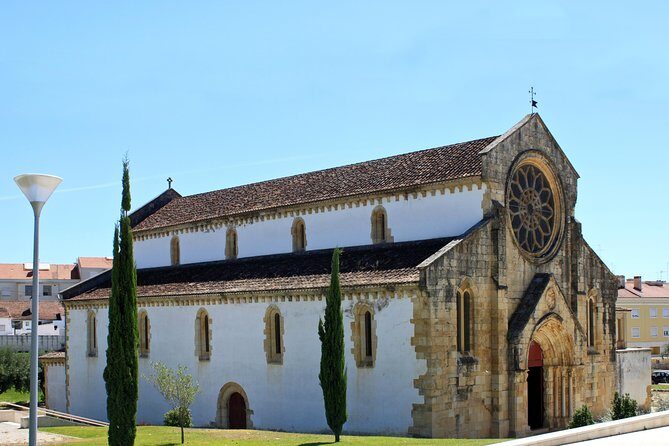Private Knights Templar Full-Day Tour to Tomar, Almourol Castle and Constância - Constância: A Short Village Stop With Poet Connections