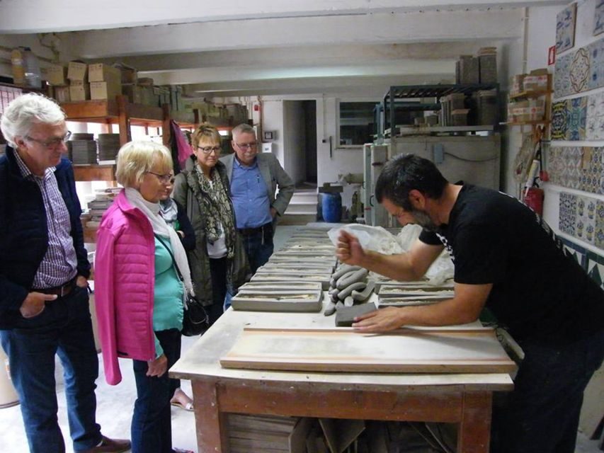 Private Lisbon Arrábida Wine Tour: Culture, Scenery & Wines - Setúbal market stop: quick local food hits in about 30 minutes