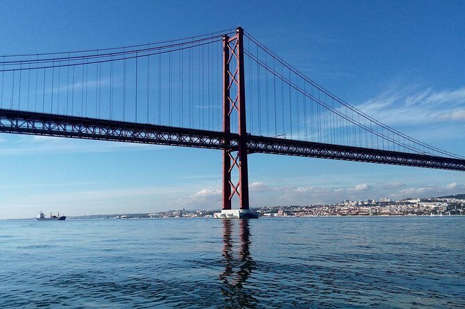 Private Lisbon Sailing Cruise on Sailing Yacht - The 2-hour sailing route: Belém Tower to the 25th April Bridge
