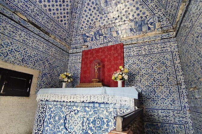 Private Lisbon to Fátima, Nazaré & Óbidos Tour – Spirit & Charm - Castelo de Óbidos: Roman Roots, Moorish Layout, and Royal Use