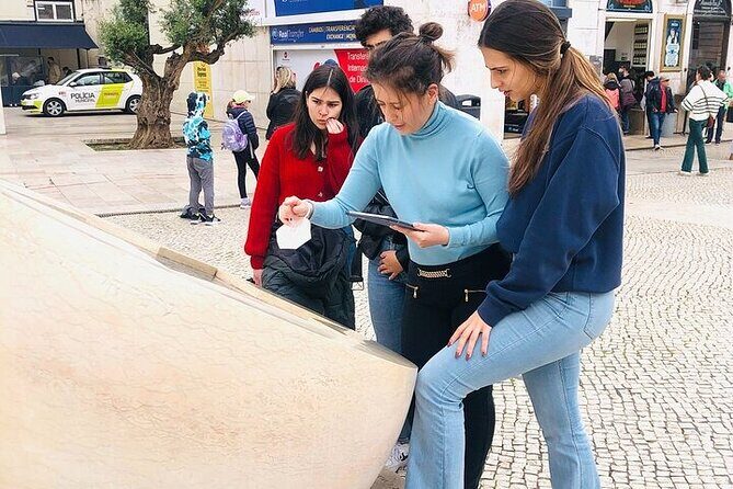 Private Outdoor Escape Game in Lisbon - How the street-game checkpoints usually work