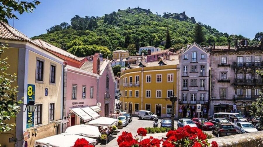 Private Panoramic Tour to Sintra and Cascais from Lisbon - Key things that make this tour work