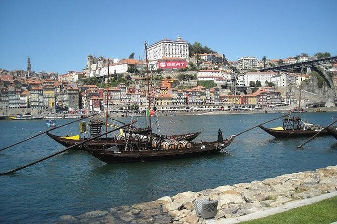 Private Porto from Lisbon with Portuguese lunch and Porto wine tasting - Stock Exchange Palace: impressive on purpose