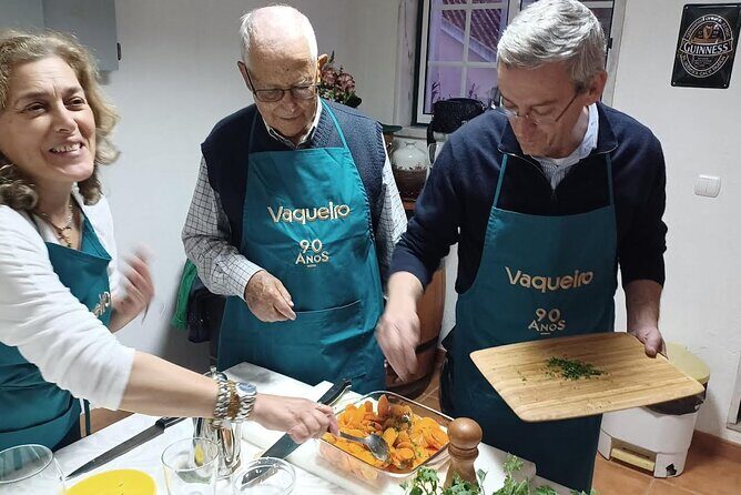 Private Portuguese Cooking Class in Lisbon with Paulo and Family - Getting to Apelação: plan for the short ride out
