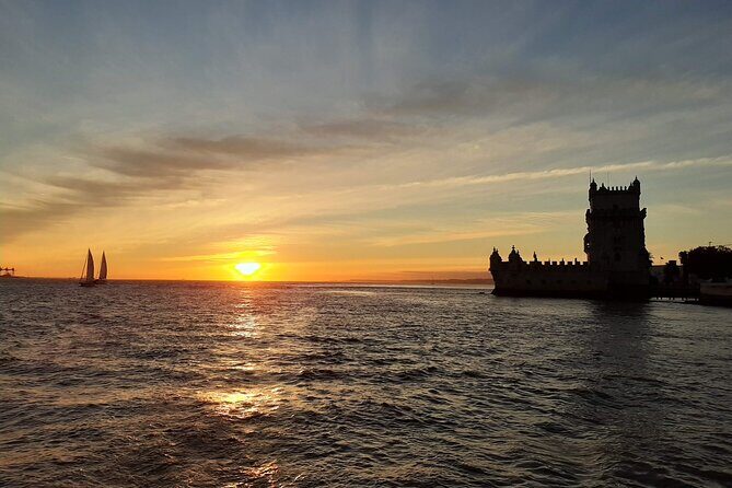 Private Relaxing Sunset Tour along the Tagus River - Teresa at the helm: how the hosting style makes the sights click