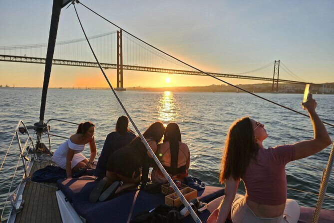 Private Relaxing Sunset Tour along the Tagus River - Why private beats crowded on the Tagus