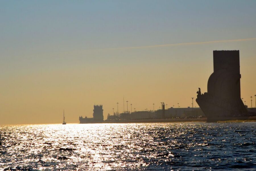 Private Romantic cruise with sparkling wine- 2-Hour- Lisbon - What to Expect On the Cruise: The Tempo of 2 Hours