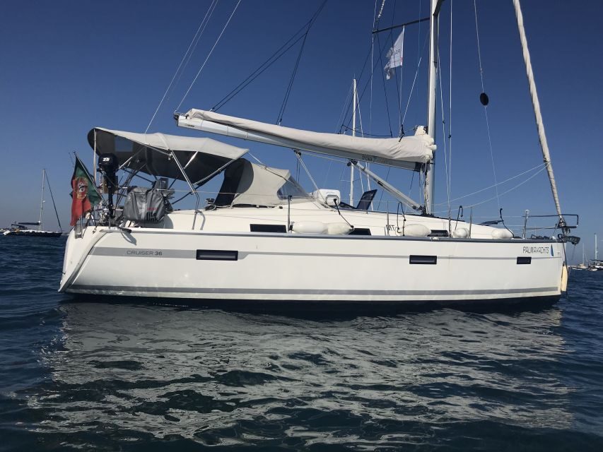 Private Romantic cruise with sparkling wine- 2-Hour- Lisbon - What You Actually Get: Yacht Time and the Sparkling Wine Moment