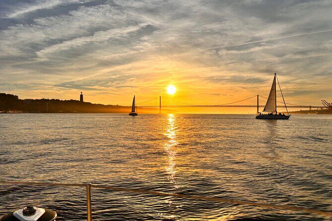Private Sailing tour in Lisbon - Day Time, Sunset and Night - Lisbon’s Tagus route: the sights you’ll see and what to look for