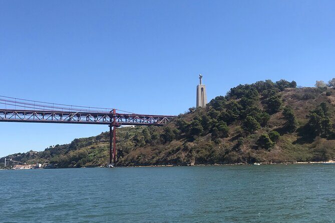Private Sailing tour in Lisbon - Day Time, Sunset and Night - Meet your crew at Lisbon Boat Tours and set expectations