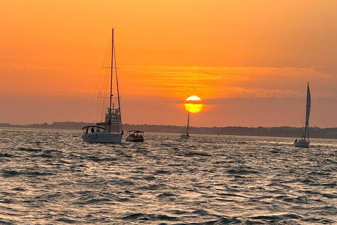 Private Sunset Sailing Boat Tour in Lisbon - Key things that make it worth your time