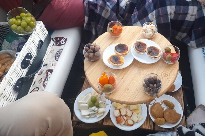 Private tapas tuk tuk tour through Lisbon - Key things that make this Lisbon tour work