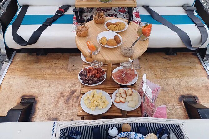 Private tapas tuk tuk tour through Lisbon - Stop 3: Miradouro da Senhora do Monte for the big panoramic moment