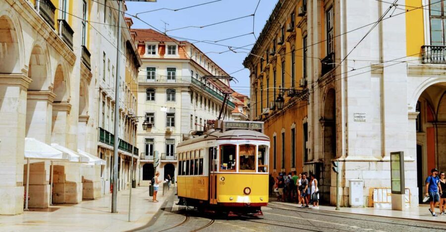 Private Tour - Customizable Full-Day Journey in Lisbon - Choosing your Lisbon highlights: viewpoints, neighborhoods, and walk breaks
