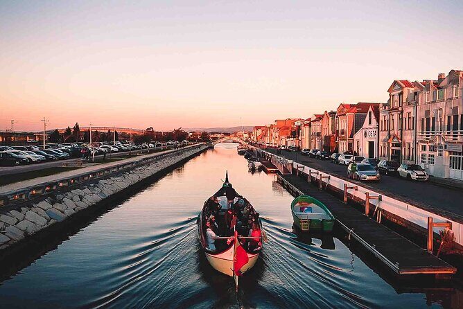 Private tour DE Lisbon to Porto with stops in cities - Pickup at Lisbon Airport and Drop-Off in Porto