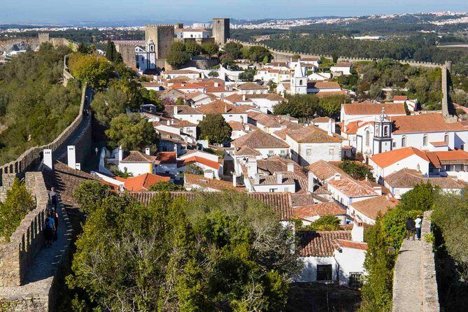Private Tour: Discover the Rich Medieval History of Obidos - The pillory, Eleanor of Viseu, and the fountain that once served the town