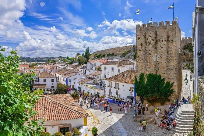 Private Tour Fatima, Nazaré, Batalha and Óbidos - Who should book this private Fatima, Nazaré, Batalha and Óbidos tour?