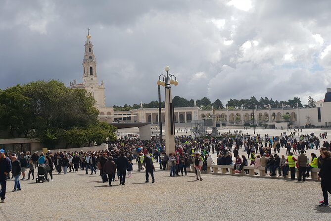 Private Tour Fátima - Nazaré - Batalha - Óbidos - Key highlights at a glance